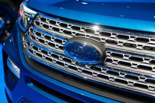 Ford Explorer Platinum HEV 2023