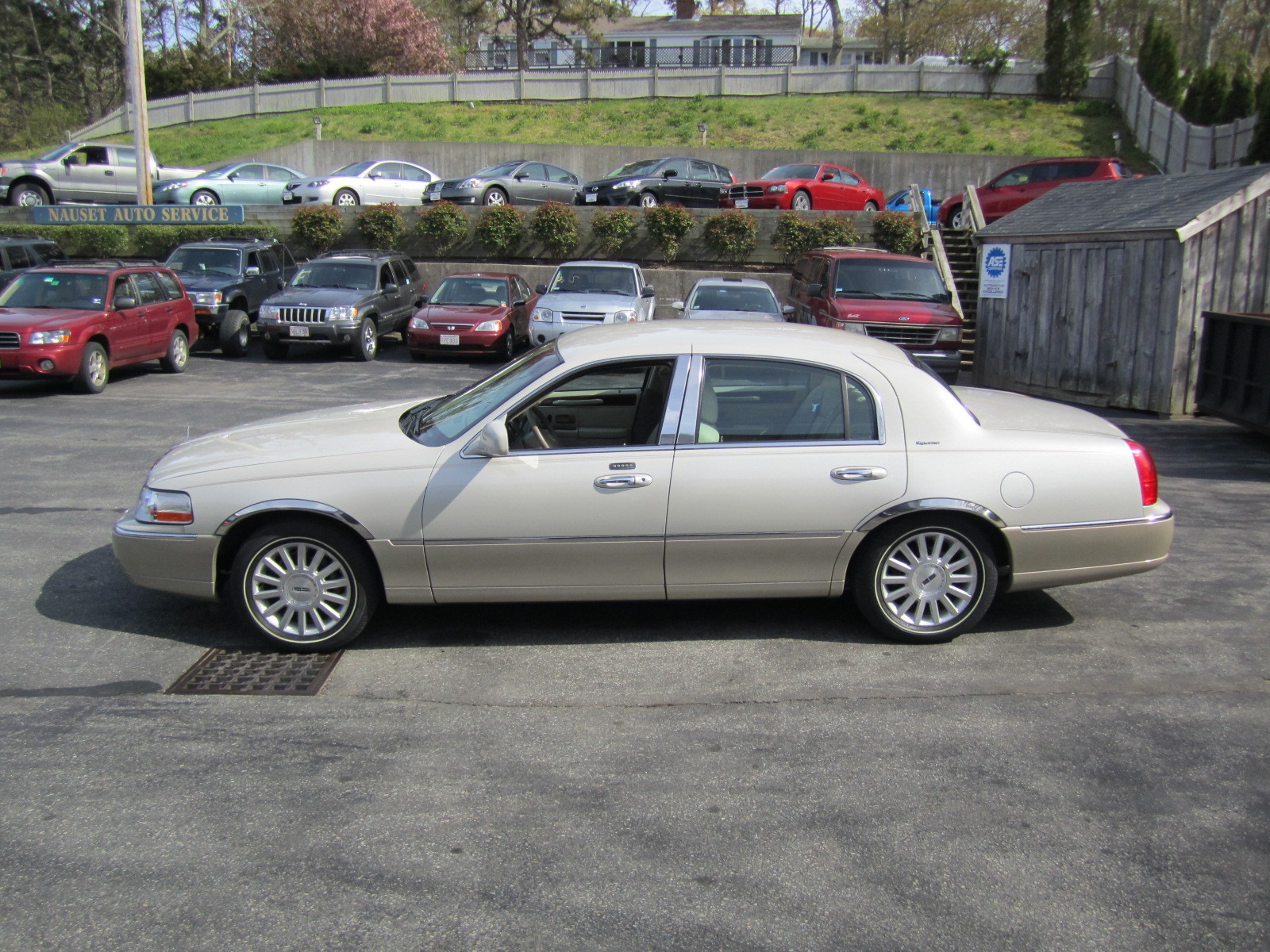 Lincoln Town Car 2011
