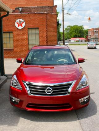 Nissan Altima Coupe 2013