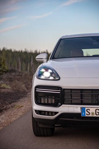 Porsche Cayenne e-Hybrid 2025