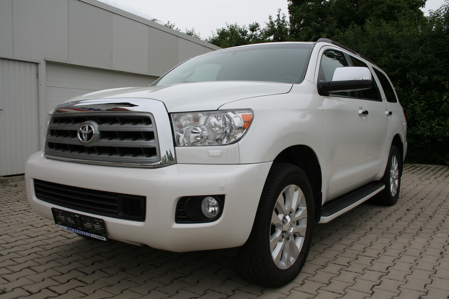 Toyota Sequoia 2012
